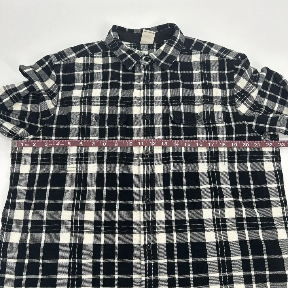 The North Face Shirt Men's‎ L Black White Plaid Flannel Button Up Pockets Hiking